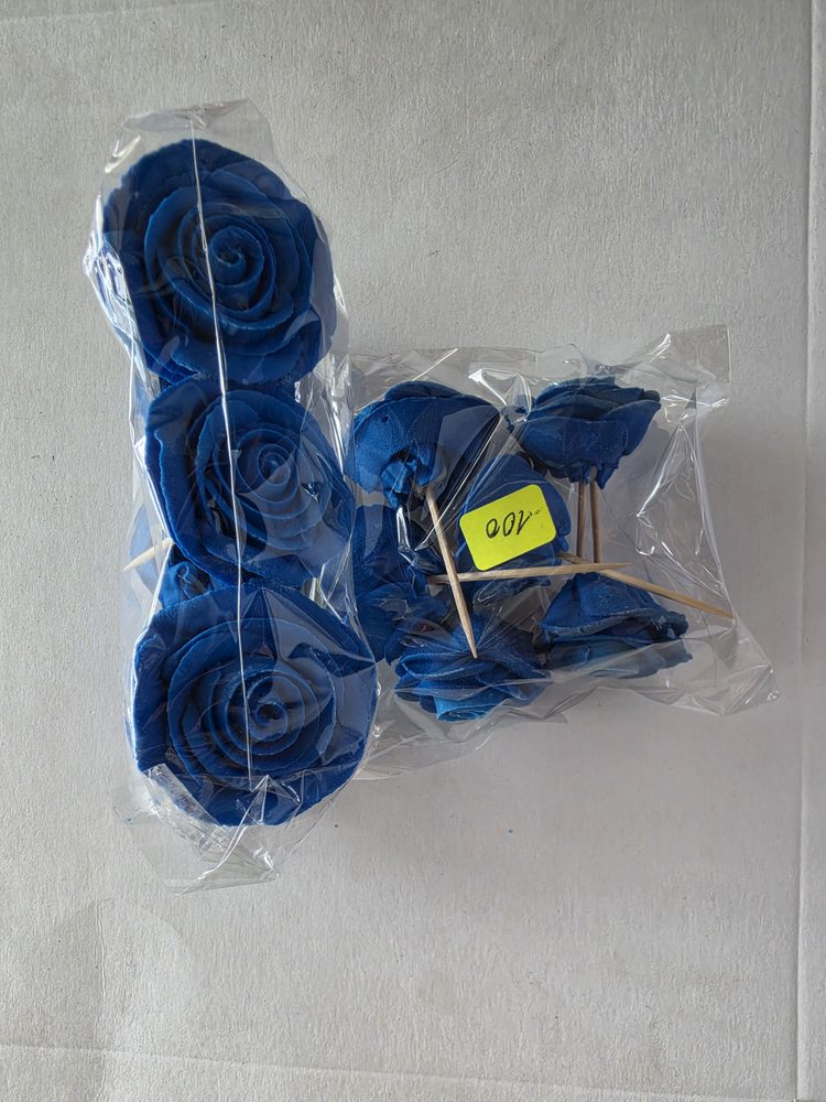Rosas de azúcar/fondant azul rey oscuro: bolsa con 3 rosas grandes