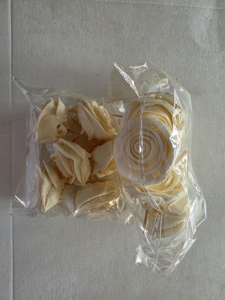 Flores de azúcar color crema/marfil en bolsas plasticas: una bolsa