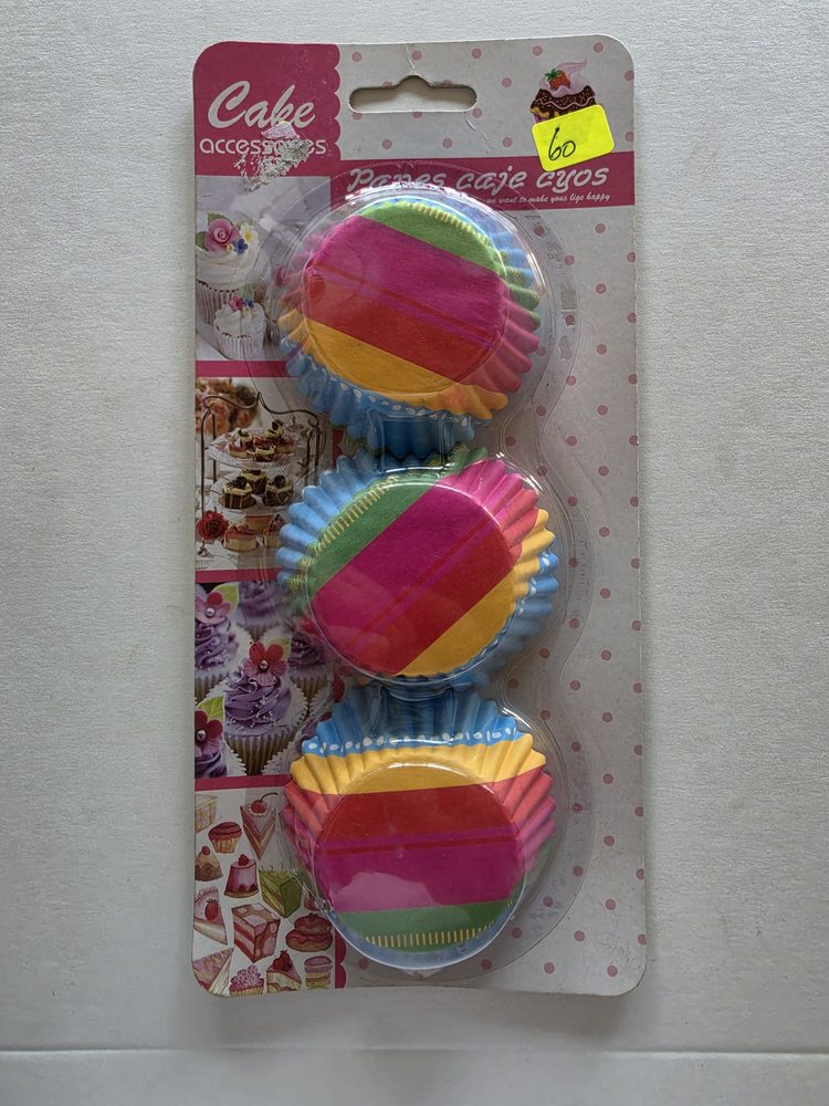 Capacillos de papel multicolor (rosado, verde, amarillo, celeste)