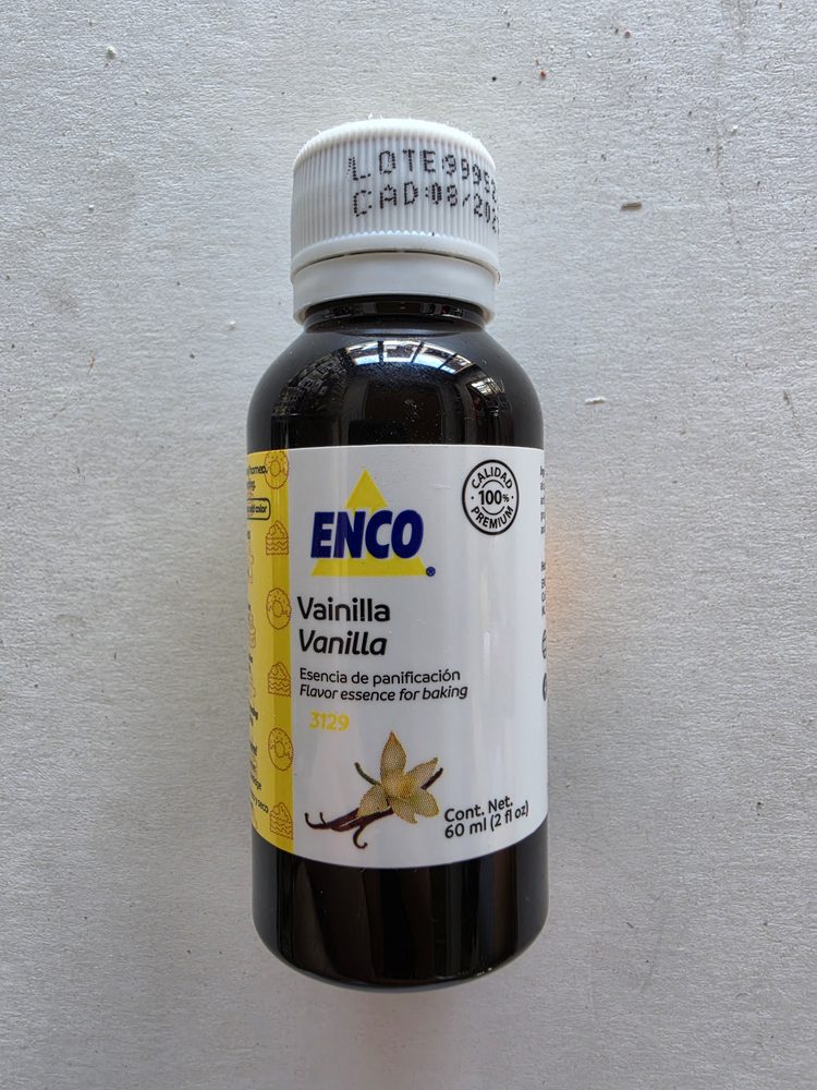 Esencia de vainilla ENCO para panificacion, liquido café muy oscuro