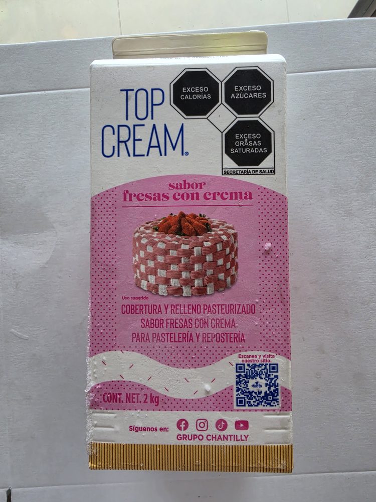 Caja de crema para cobertura y relleno Top Cream sabor fresas