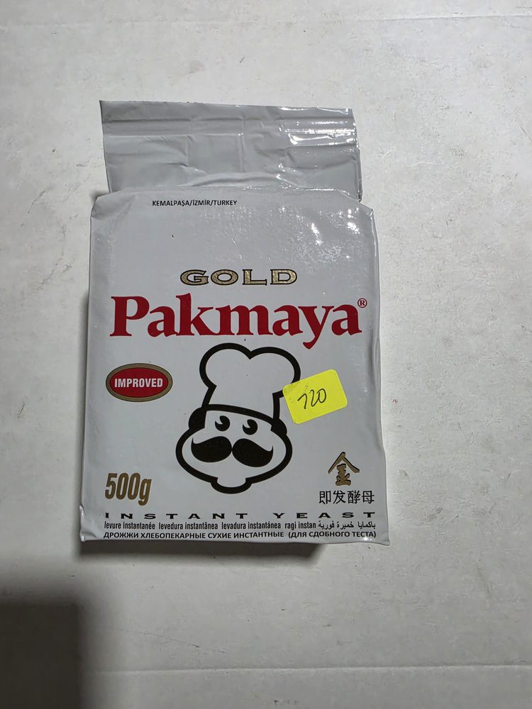 Levadura instantanea Pakmaya Gold, bolsa sellada al vacio color