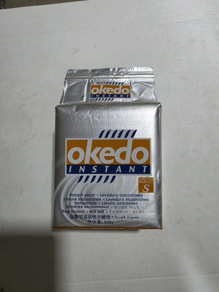 Levadura instantanea Okedo Instant, bolsa metalizada plateada