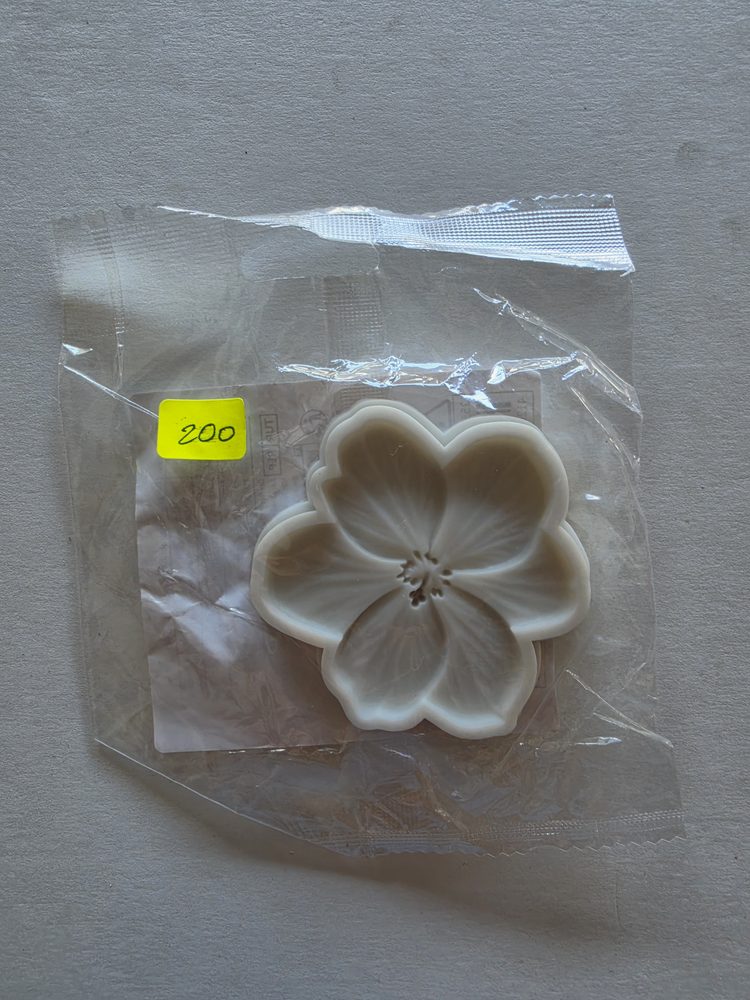 Molde de silicón blanco de una sola flor grande de cinco pétalos
