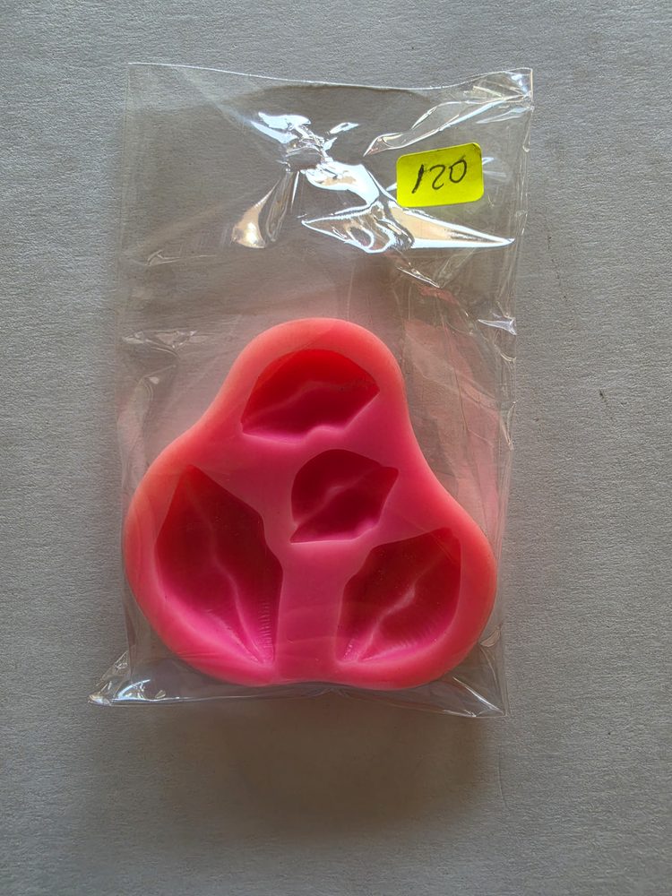 Molde de silicón rosado fuerte con tres cavidades de labios/besos