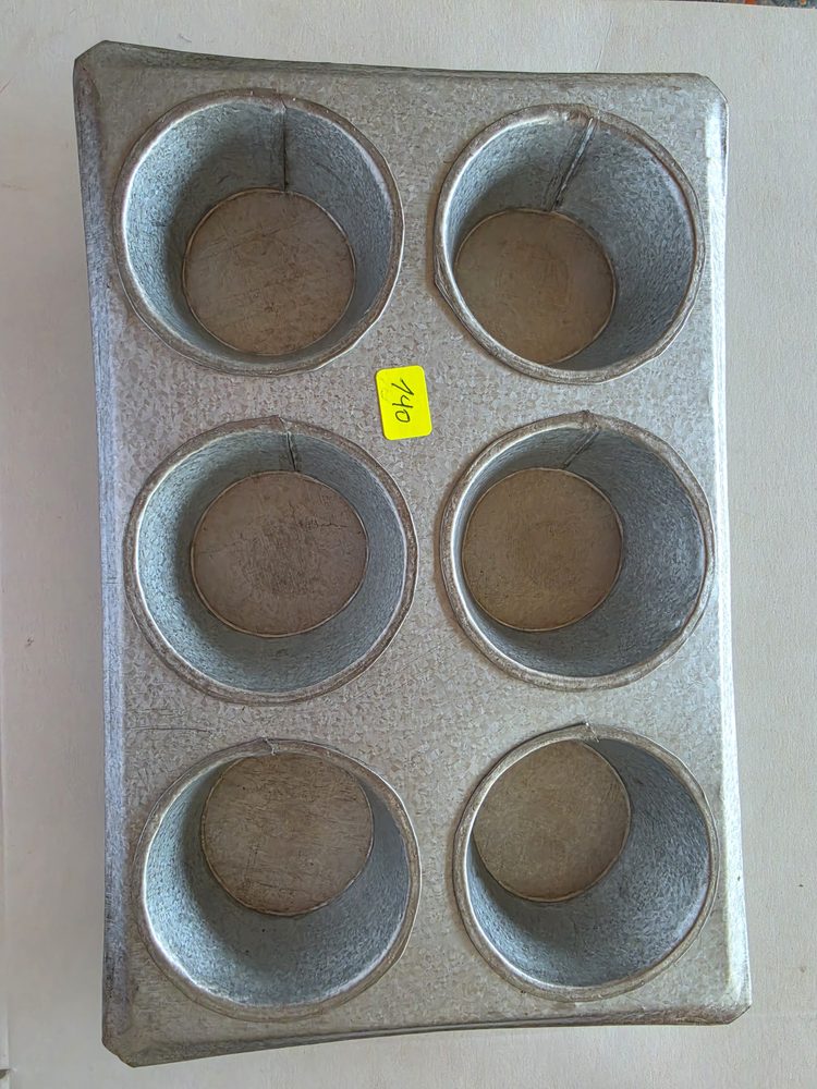 Molde de aluminio plateado para 6 muffins o cupcakes, bandeja