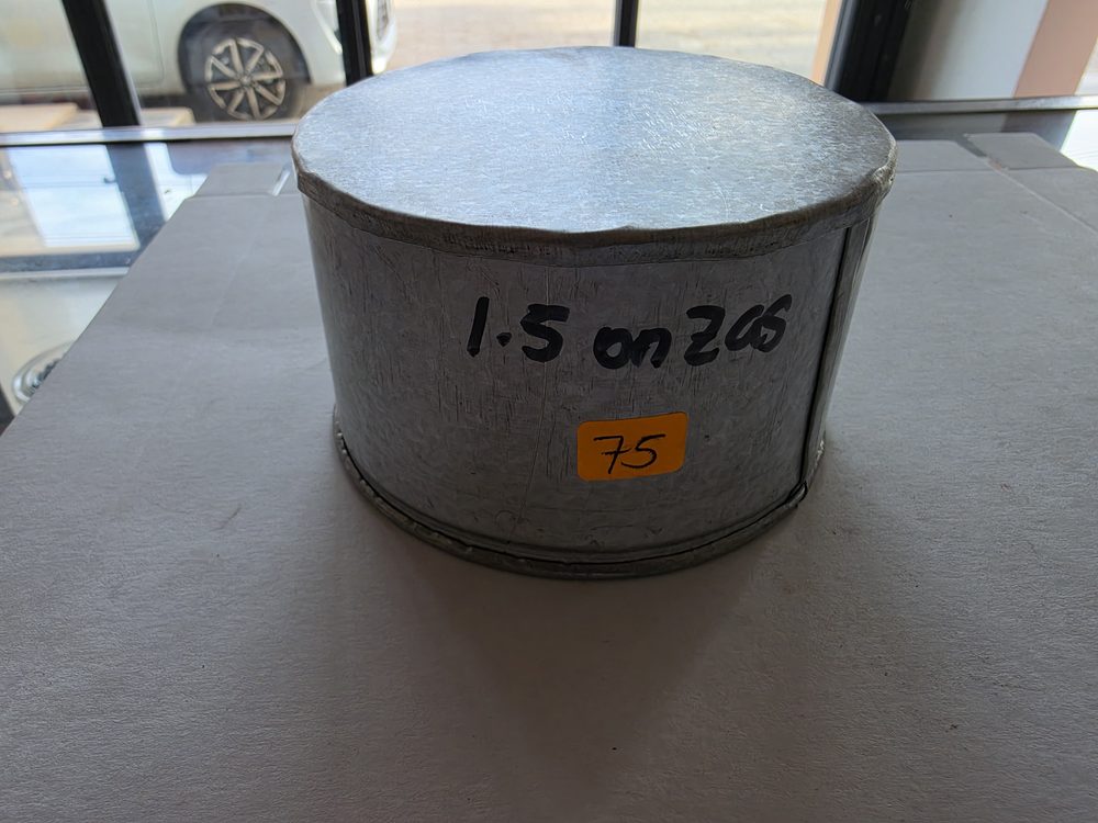Molde redondo de queque de lamina galvanizada color gris plateado