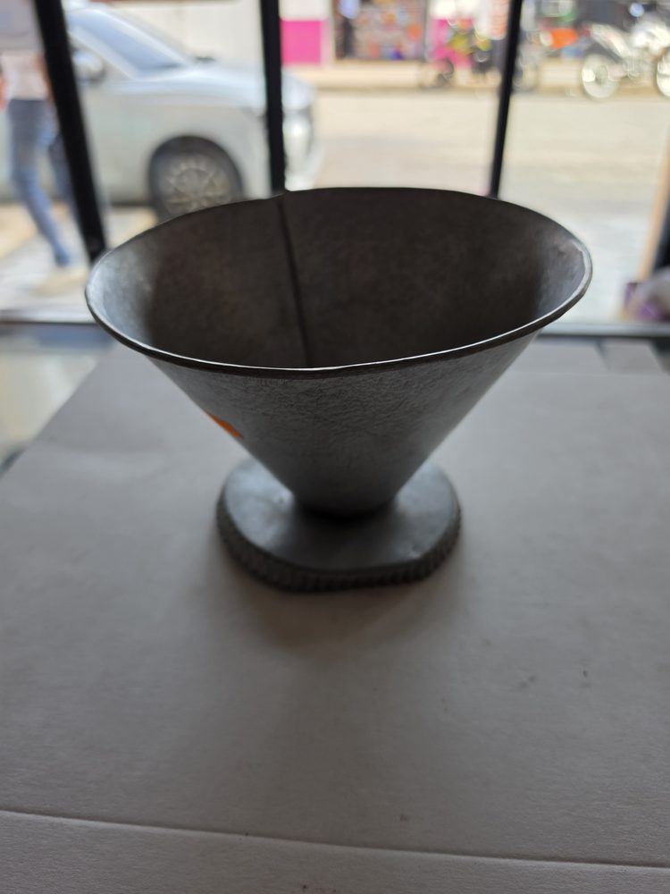 Molde cónico de metal para queque o gelatina, tamaño grande